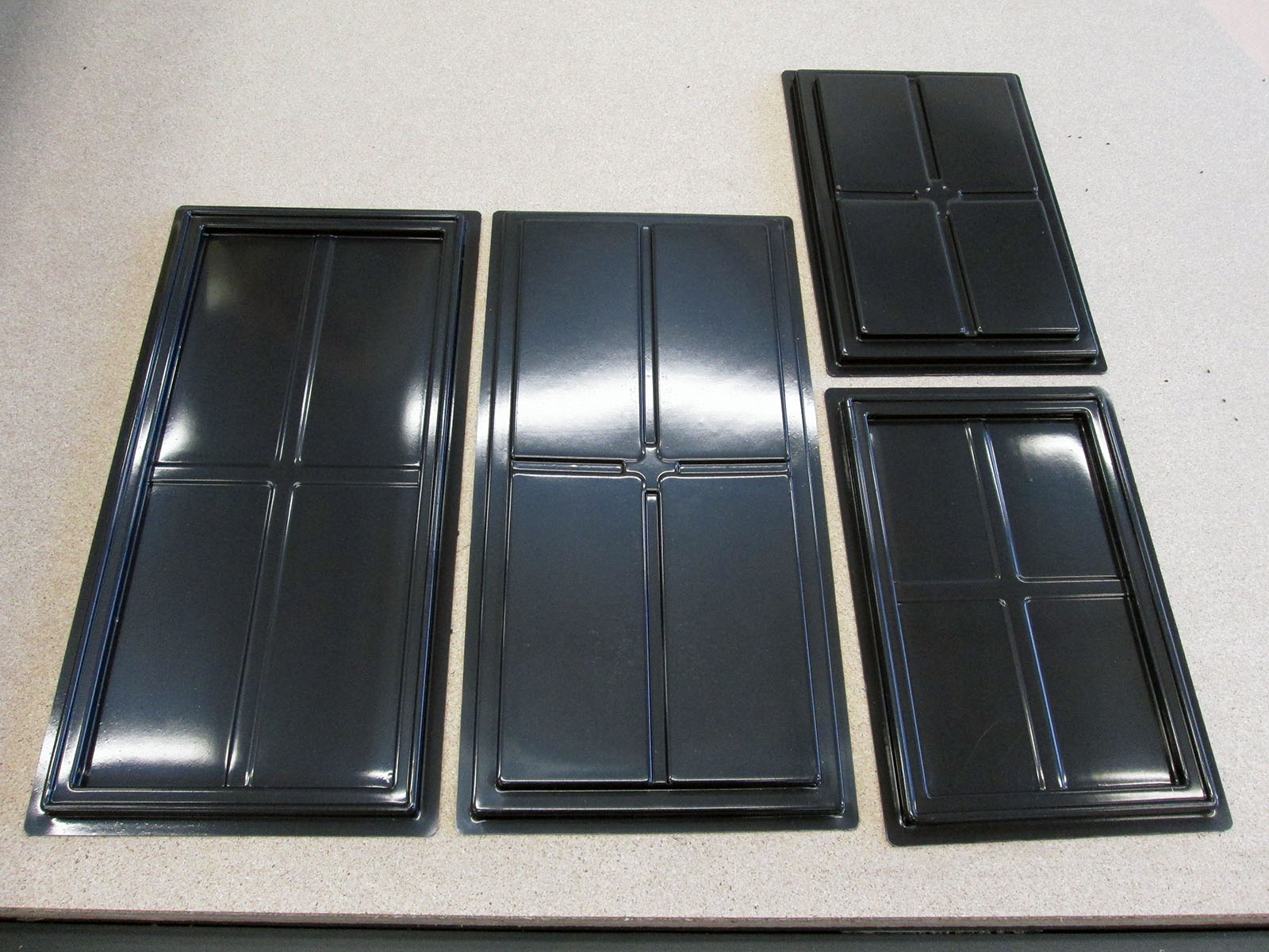 Molds for vacuum plastic molding